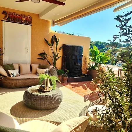 With Panoramic Views Of Bay Apartamento