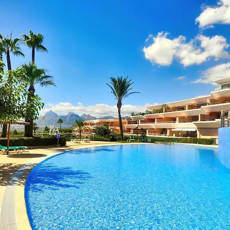 With Panoramic Views Of Bay Apartamento